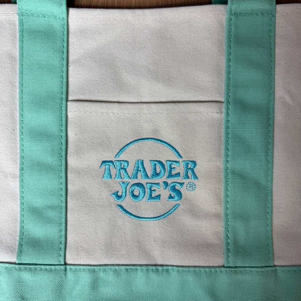 NWT 2026 Limited Trader Joe’s Mini Pastel Canvas Tote Bag - Green - Picture 2 of 4
